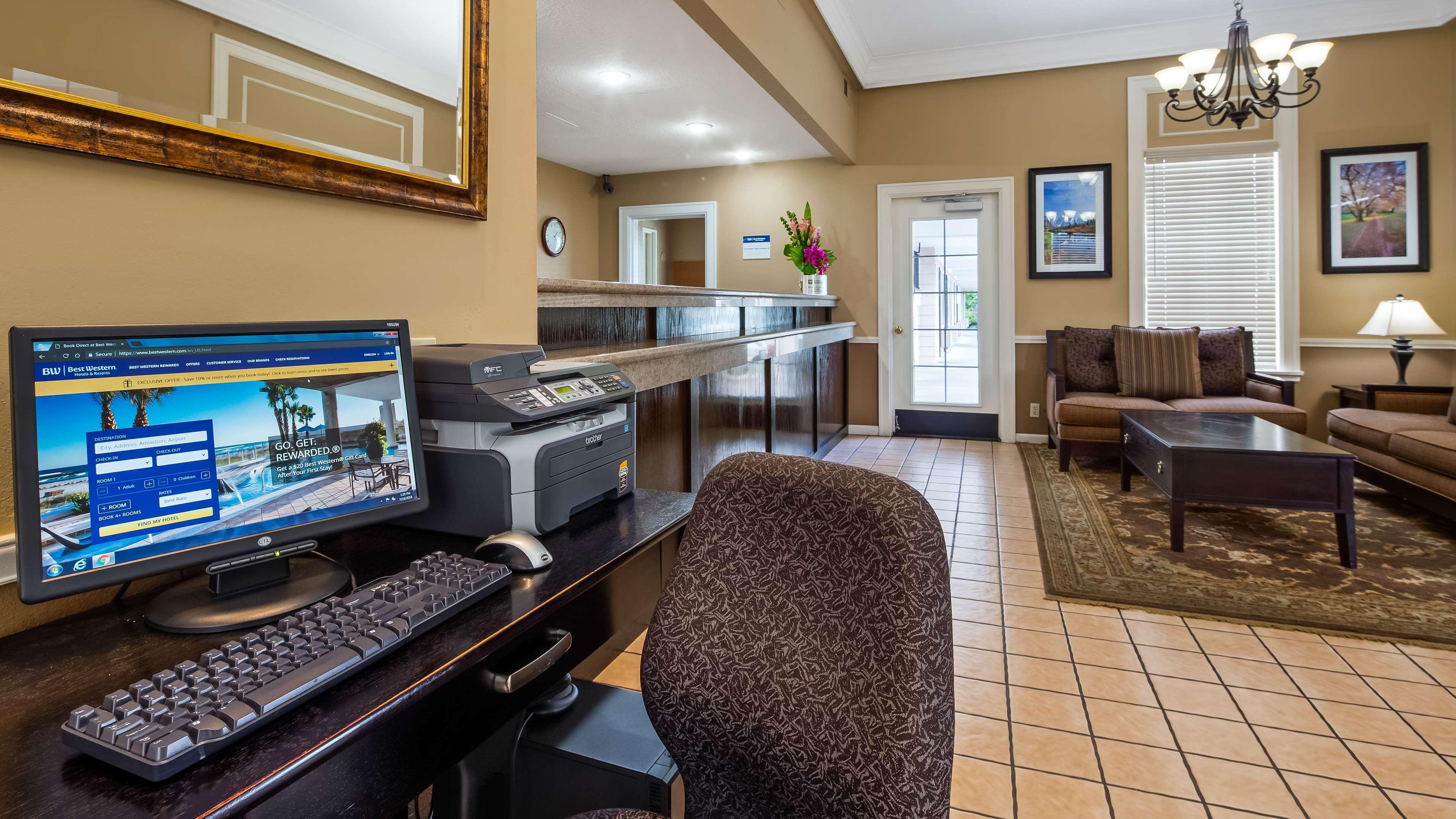 Best Western Lakewood Buitenkant foto